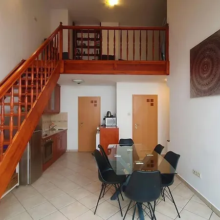 In The Heart Of Downtown Apartment Pécs Exterior photo