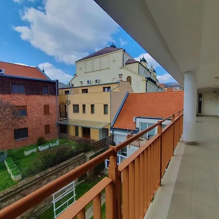 In The Heart Of Downtown Apartment Pécs Exterior photo